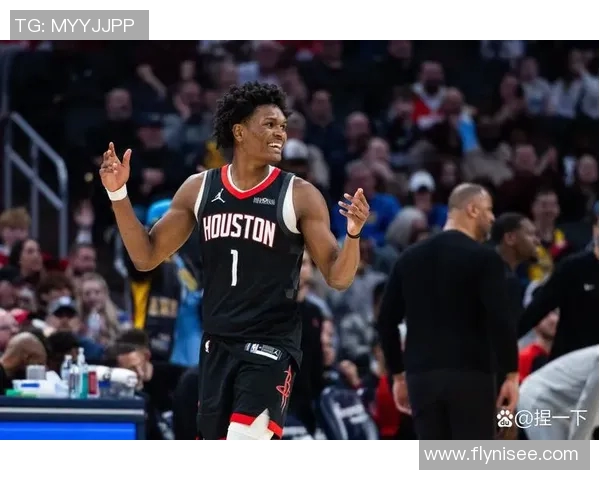 2003年火箭队与湖人队的经典对决回顾及精彩瞬间分析