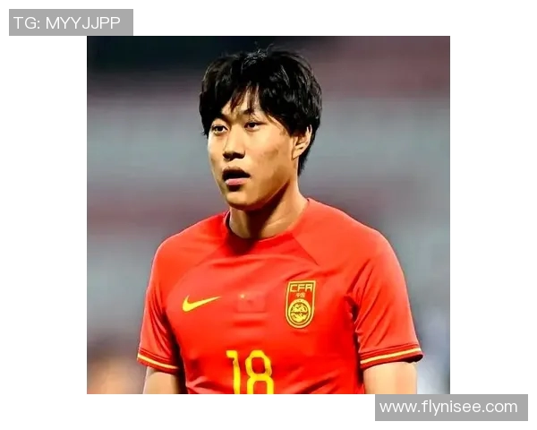 中国队迎战卡塔尔全力争胜期待精彩对决展现足球魅力与团队精神